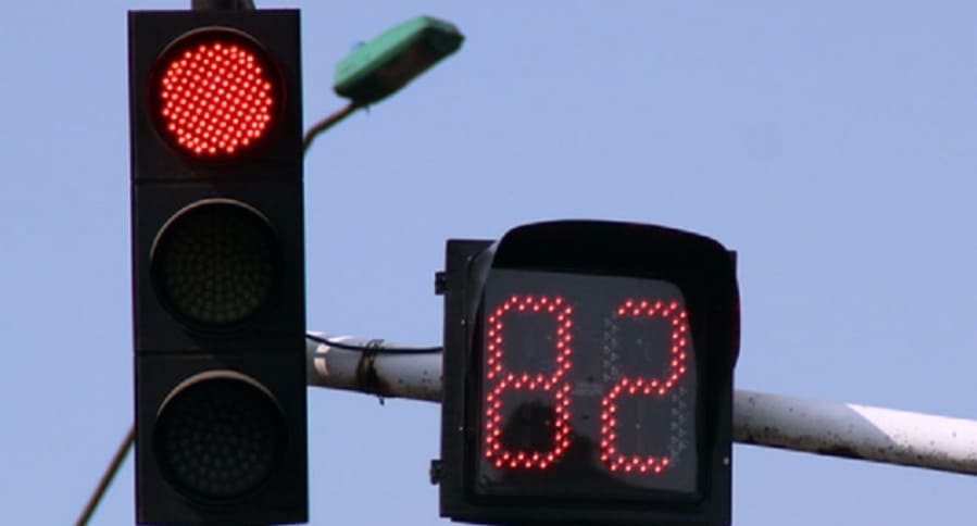 Reducirán el tiempo de espera de 1.200 semáforos para incrementar seguridad