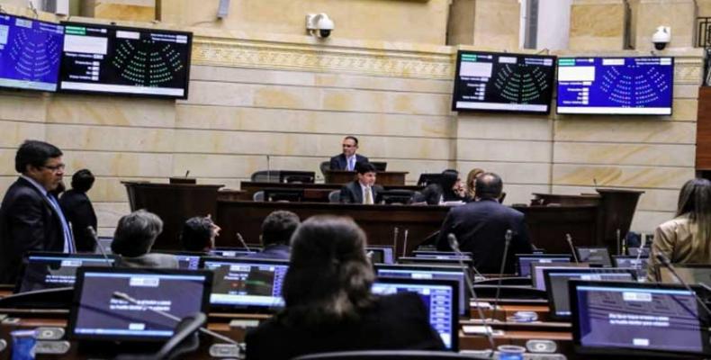 Senadora de la FARC electa segunda vicepresidente del Senado colombiano