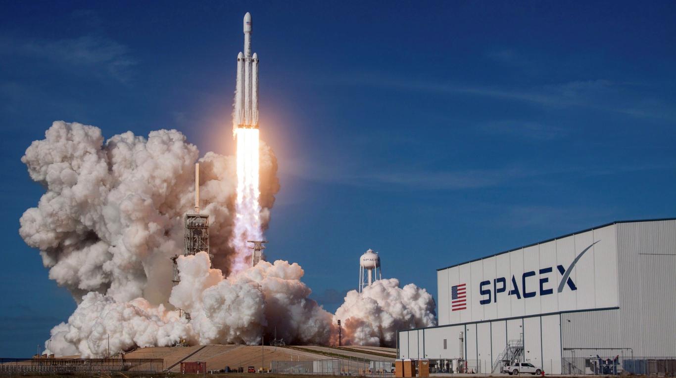 SpaceX realizó con éxito su undécimo lanzamiento del año