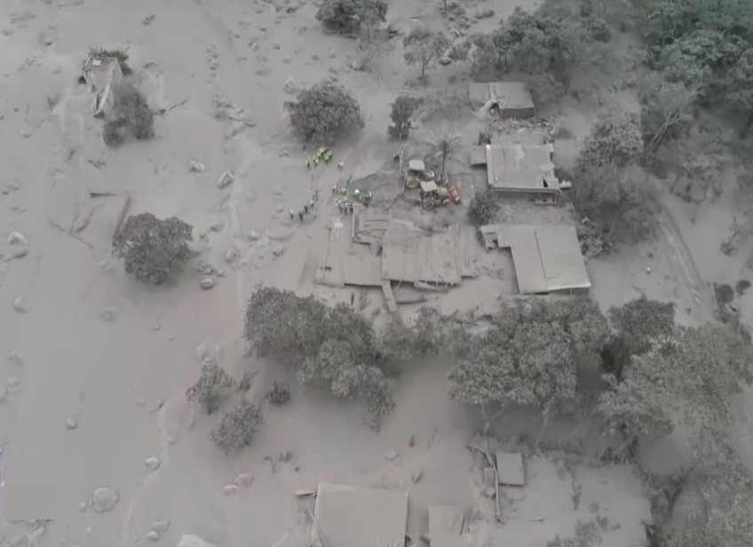 ¡Devastador panorama! Imágenes aéreas muestran a Guatemala tras erupción del volcán de Fuego (+Video)
