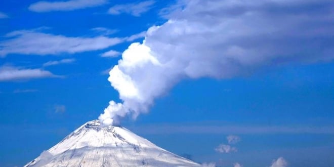 Volcán Popocatépetl emitió nueve exhalaciones acompañadas de cenizas