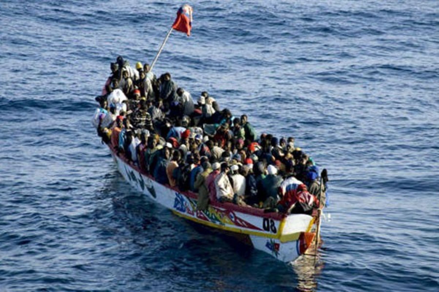 Accidente de embarcación en Nigeria deja casi 30 personas náufragas