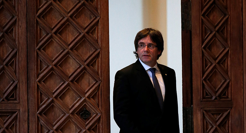 Europa suspende órdenes internacionales de captura contra Puigdemont y diputados