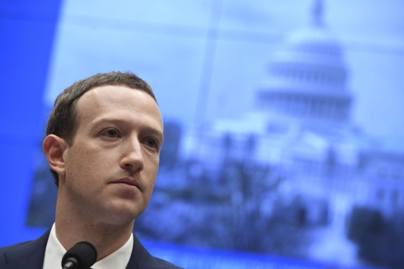 Facebook destinará $10 millones anuales para la seguridad de los Zuckerberg