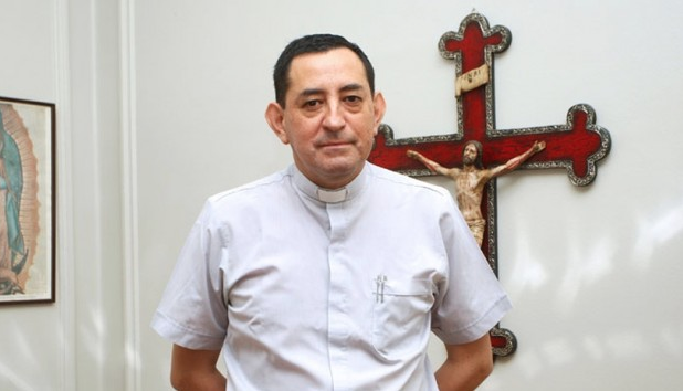 Prisión preventiva para sacerdote del Arzobispado de Santiago acusado de abuso sexual
