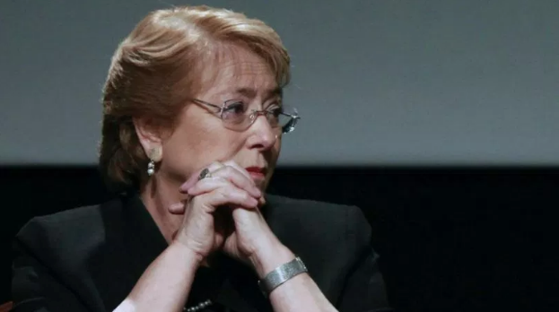 Bachelet y mujeres apuñaladas en marcha por el aborto: “Recuerda a los peores años de la dictadura»