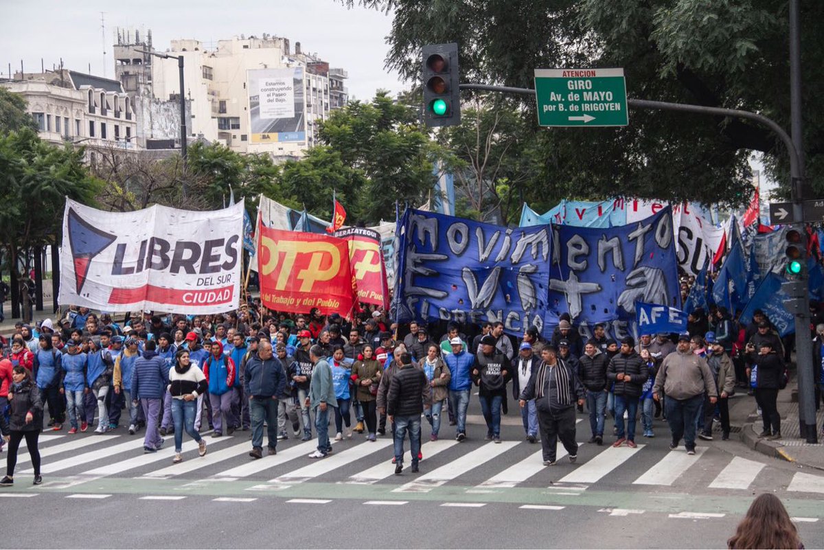 Sociedad civil argentina marchó contra las medidas impuestas por el FMI