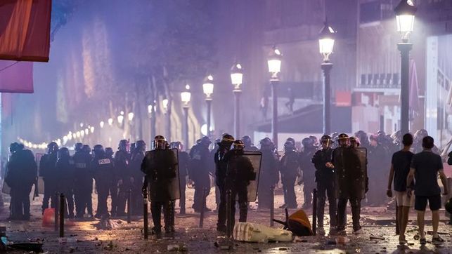 Celebración mundialista en Francia deja un muerto, saqueos y casi 300 detenidos