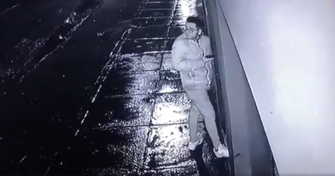 (+Video) Insólita maniobra de un joven para librarse de un ladrón en Lima