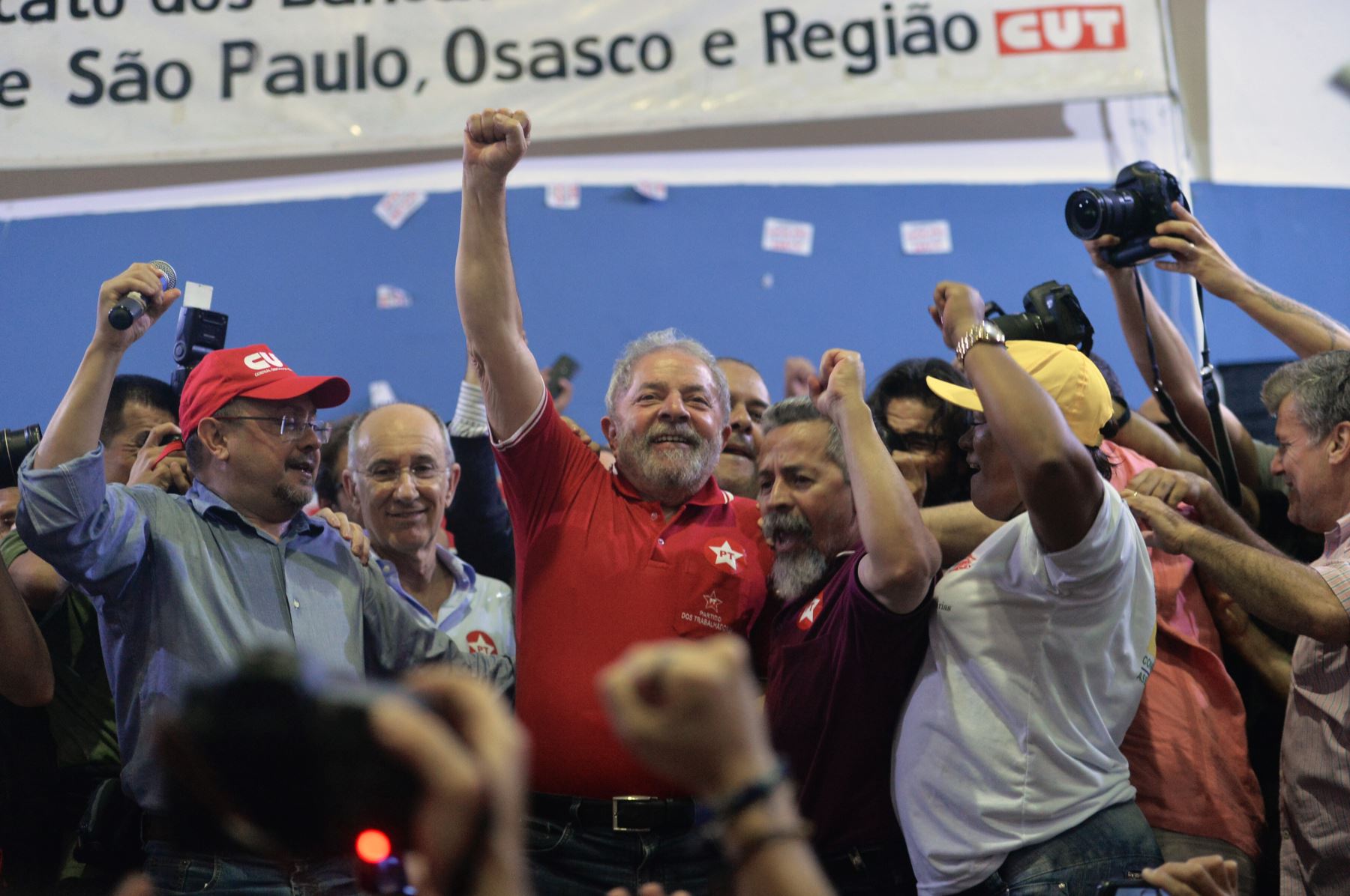 Red internacional de comunicadores condena persecución judicial contra Lula