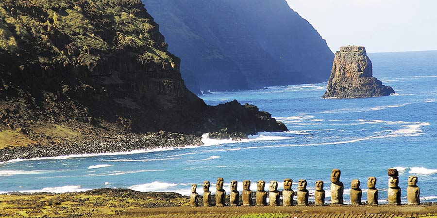 Ministro de Bienes Nacionales valora administración de comunidad Ma’u Henua y anuncia ampliación del Parque Nacional Rapa Nui