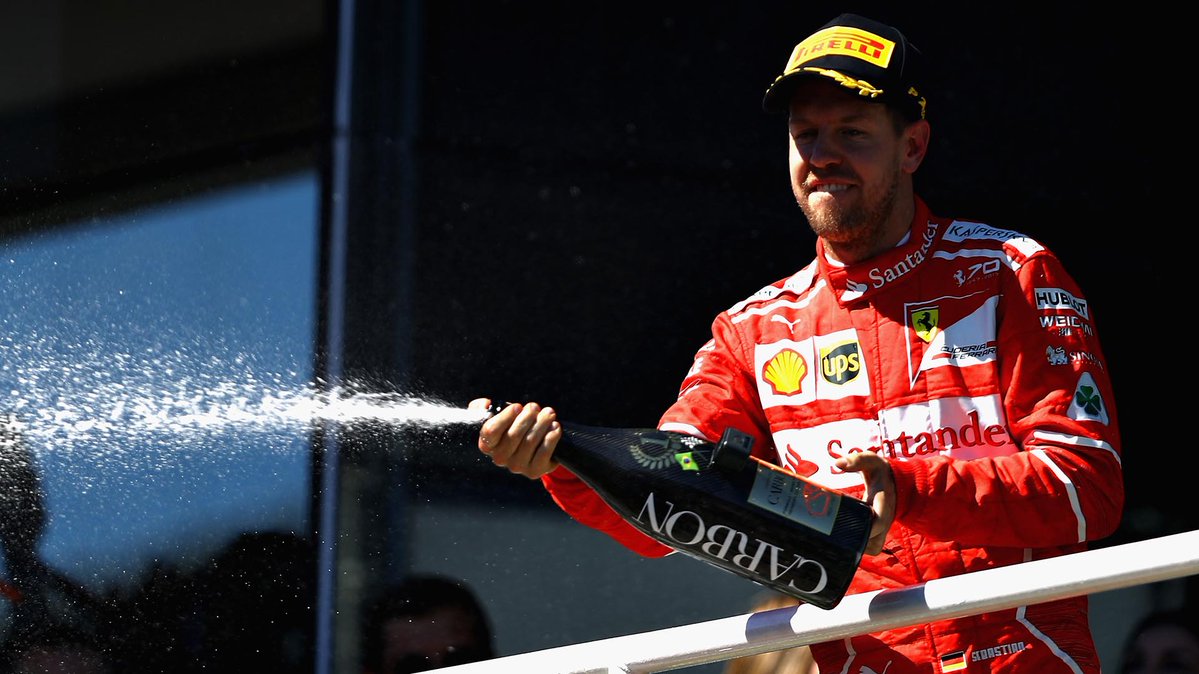 Sebastián Vettel gana y se mantiene en la punta de la F1