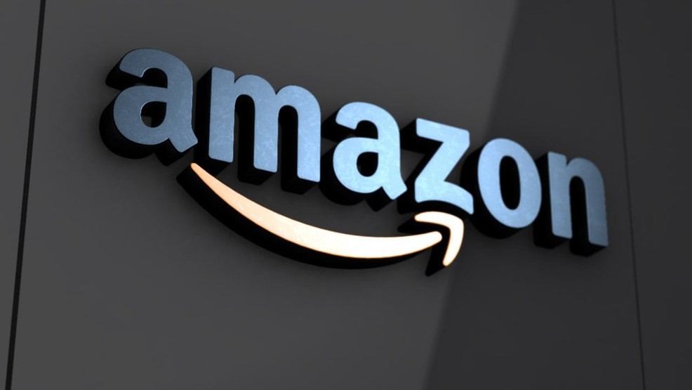 Denuncian a Amazon por servir de plataforma para venta de productos nazis