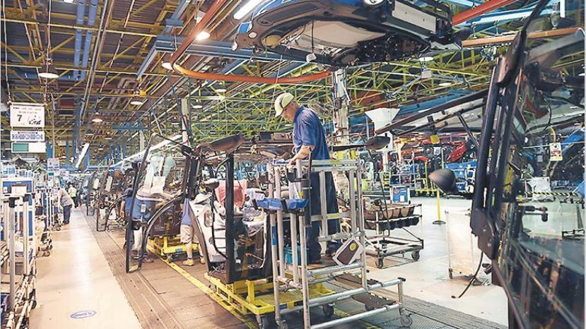 Huelga de camioneros hundió en 10,9 % la producción industrial de Brasil