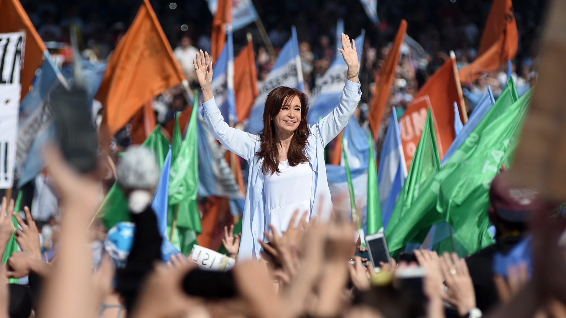 Encuesta: Cristina Fernández derrotaría en primera vuelta a Macri en 2019