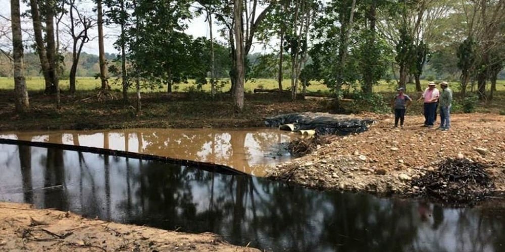 (VIDEO) Ecopetrol atribuye a fallas geológicas derrame petrolero en Lizama