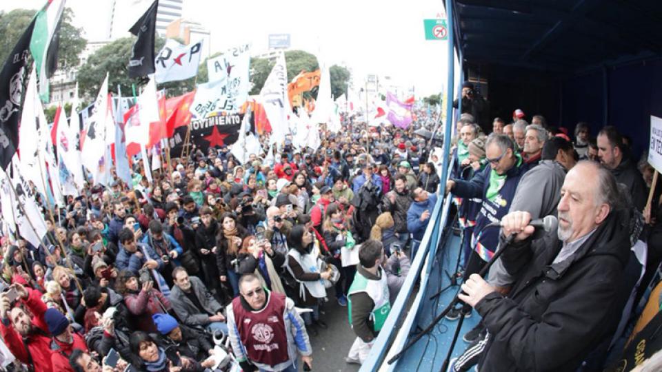Pueblo argentino declara persona “non grata” a la directora del FMI