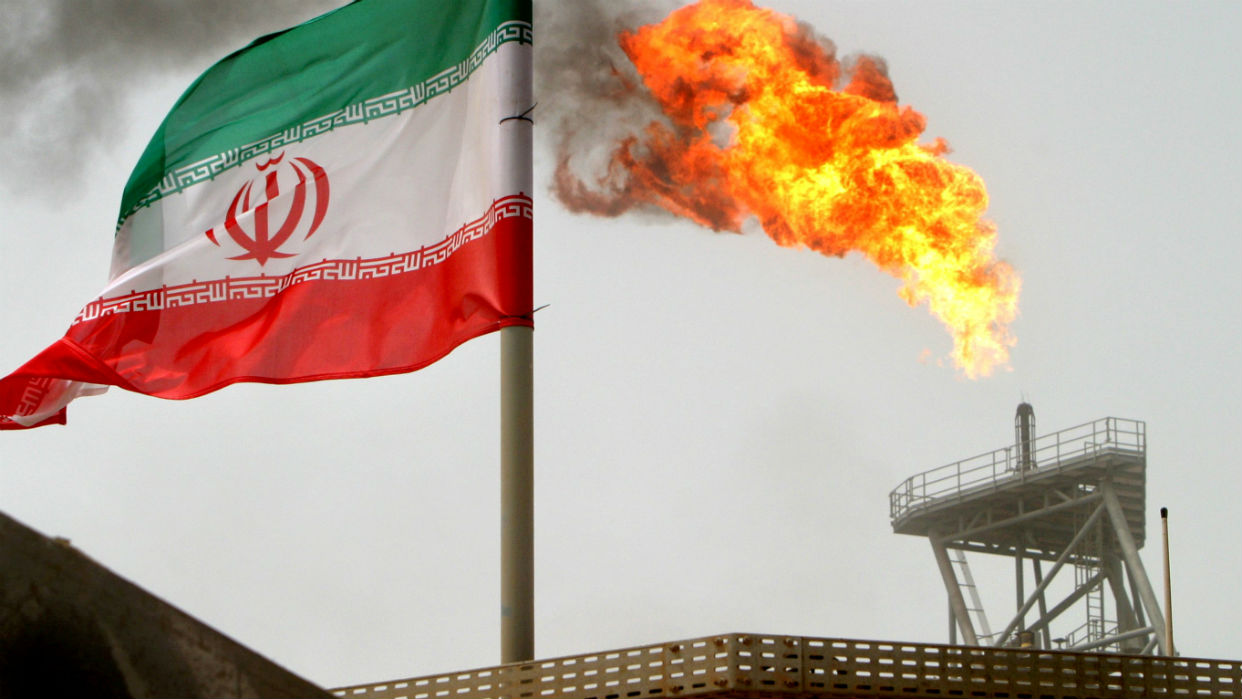 China seguirá comprando petróleo iraní pese a sanciones de EE. UU.