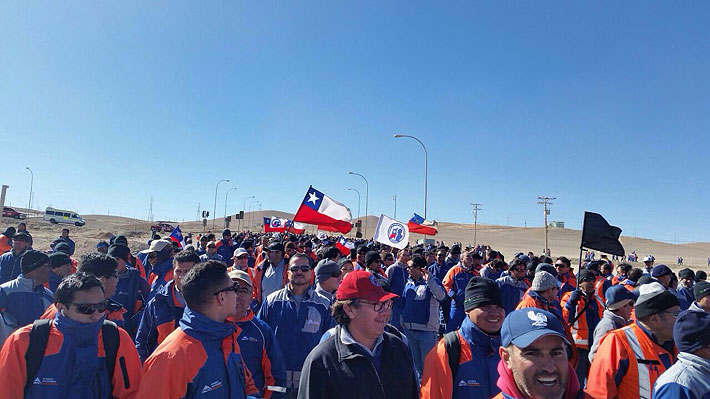 Trabajadores de Minera Escondida rechazan última oferta de la empresa y optan por la huelga