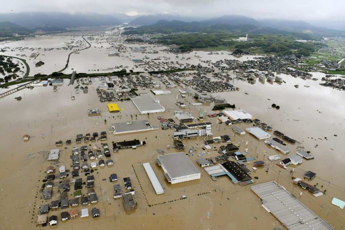 Se incrementan a 85 los muertos por inundaciones en Japón
