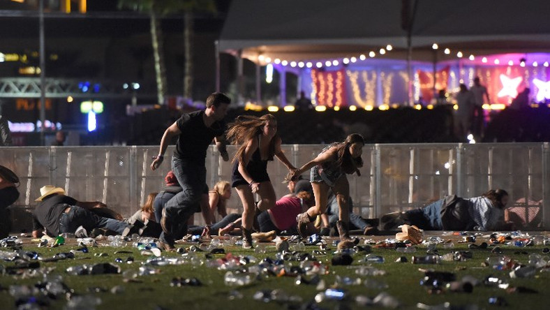 Policía difunde videos de la masacre en Las Vegas y revive el terror