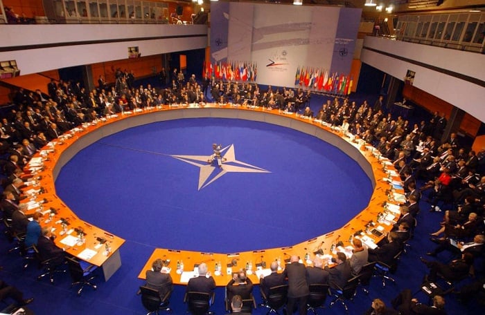 Países de la OTAN acuerdan luchar contra manipulaciones en el ámbito energético