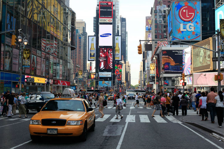 (+Video) Evacuan una zona de Manhattan debido a la explosión de una tubería de vapor