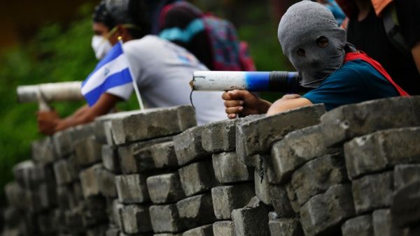 Nicaragua discutirá «democratización» si se resuelve el «problema del terrorismo»
