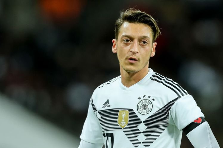 Mesut Ozil renuncia a Alemania tras recibir trato racista