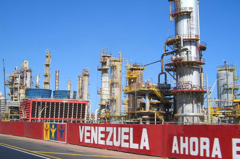 Presidente de Bolivia denuncia que EE. UU. pretende apoderarse del petróleo venezolano