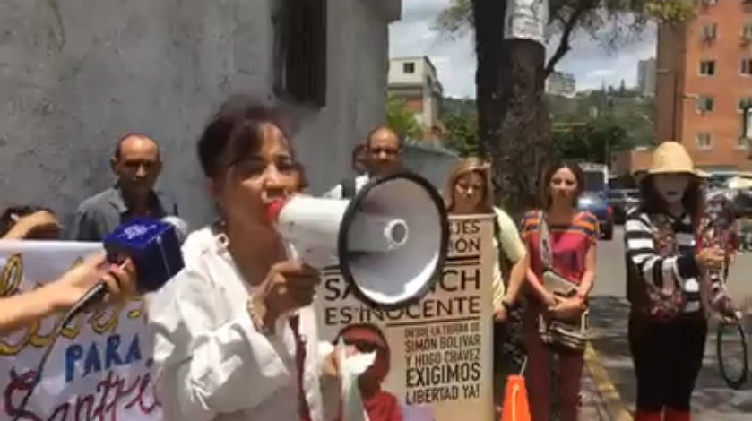 Movimientos Sociales colombianos manifestaron en consulado de su país en Venezuela