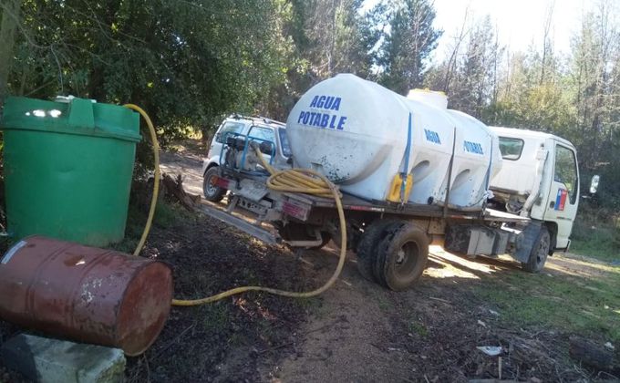 Denuncian al municipio de Santa Juana por dejar sin agua potable a dos ancianas de localidad rural durante un mes