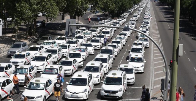 ¡España se queda sin taxis! La huelga se extiende por todo el país