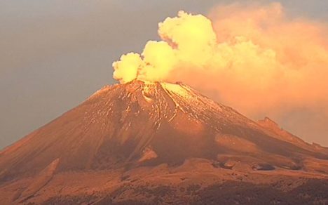 Prohibido acercarse a 12 kilómetros a la redonda del volcán Popocatépetl (+VIDEO)