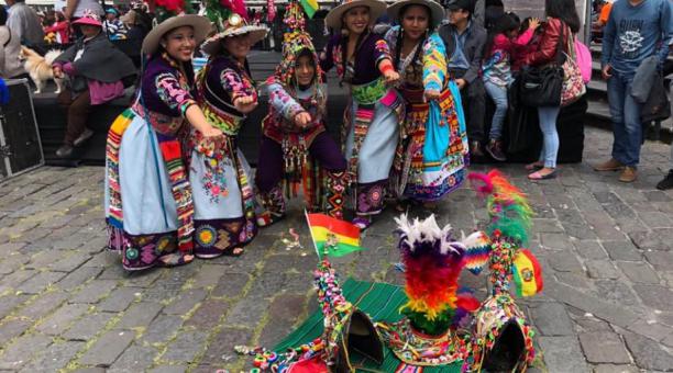 (Videos) Agrupación intercultural Yarandinarte impulsa la danza ecuatoriana en Suramérica