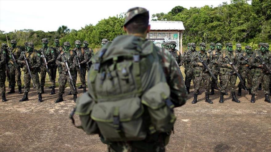 Brasil movió sus tropas a la frontera con Venezuela