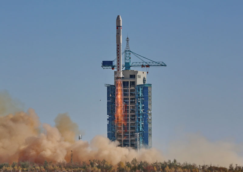China tiene listo el cohete de propulsión sólida ZQ-1