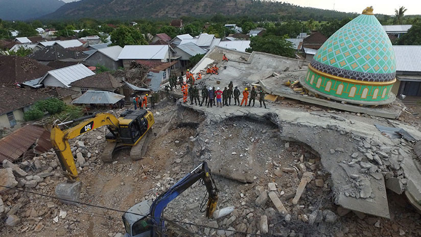 Sexto sismo de gran magnitud sacude Indonesia y derriba edificios