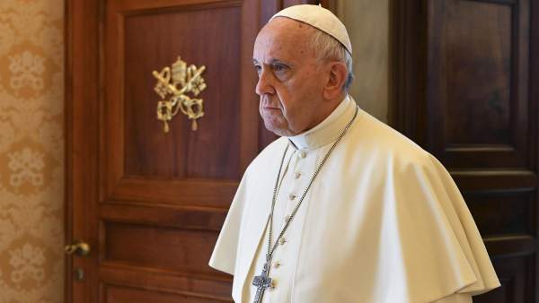 Papa Francisco cuestiona el divorcio y critica que se haya convertido en «moda»