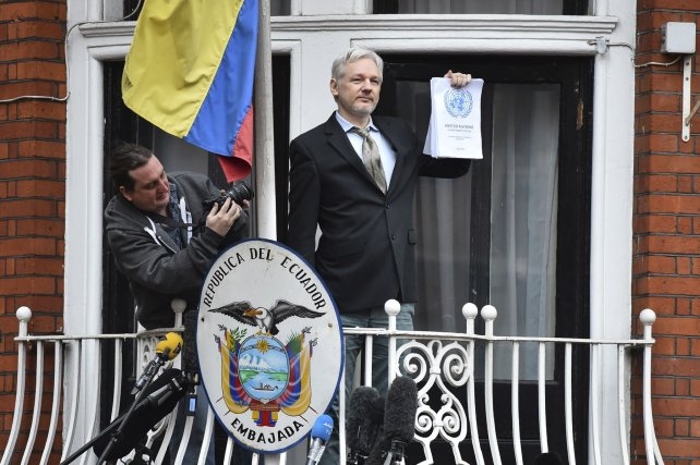 Lenín Moreno podría entregar a Assange para que sea juzgado