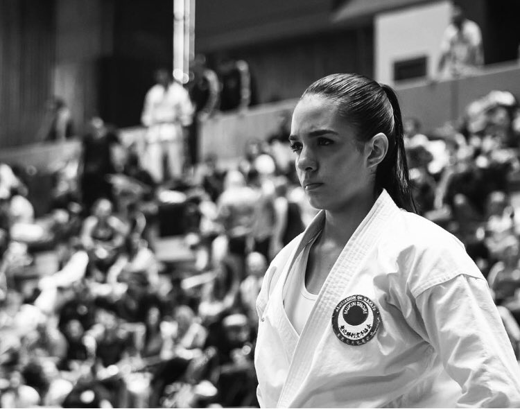 Adrea Armada se cuelga la medalla de bronce en Panamerciano Juvenil de Karate