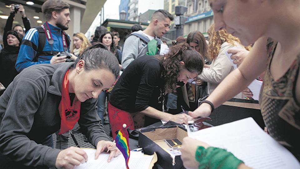 ¡Apostasía colectiva! Más de 3.000 argentinos ya no quieren ser parte de la Iglesia Católica