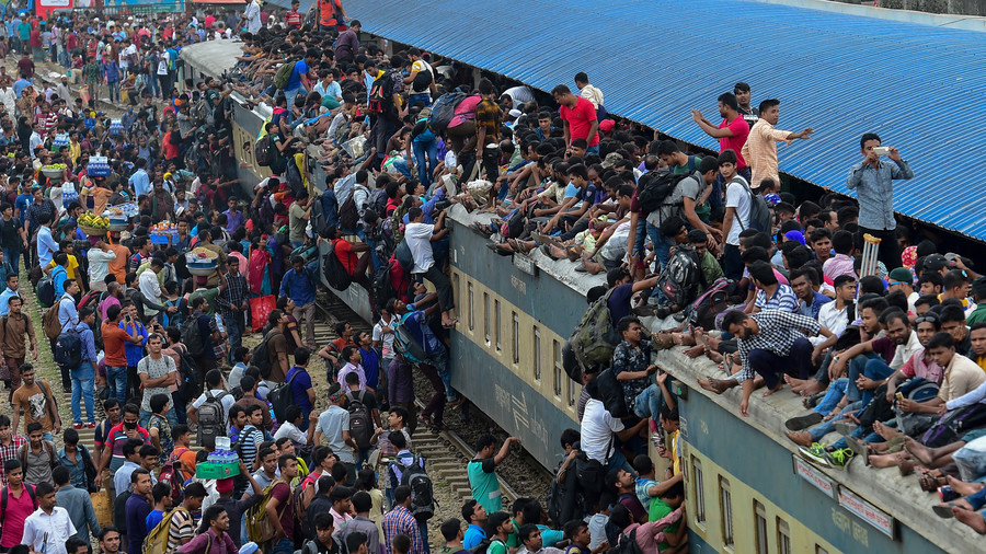 (Video) Musulmanes desbordan trenes de Bangladesh para ir a la Fiesta del Sacrificio