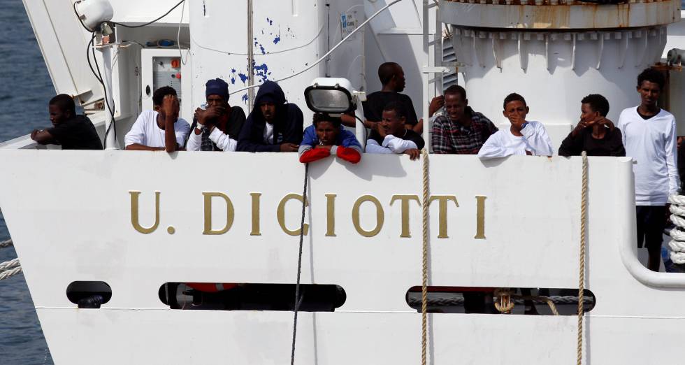 Acnur llama a la UE a acoger a los migrantes del barco Diciotti