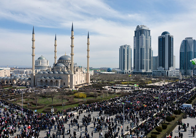 Con boda masiva de 200 parejas celebrarán aniversario de la capital de Chechenia