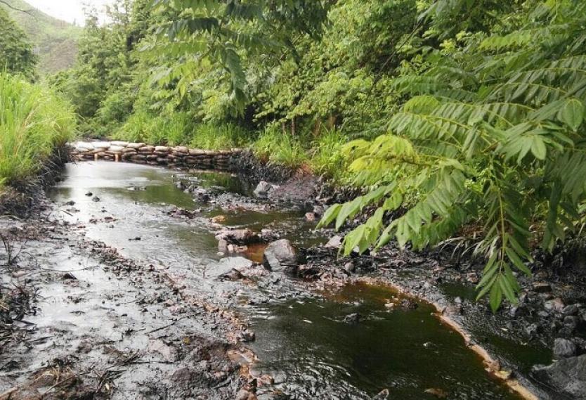 Derrame de petróleo en Colombia amenaza a ríos y comunidades rurales