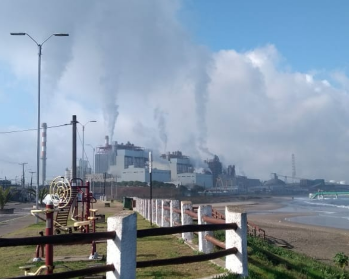 Tres gases tóxicos detectados en el aire de Quintero y Puchuncaví