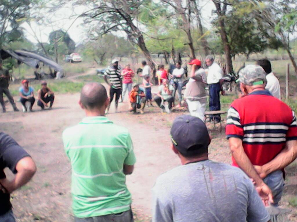 Asesinan a campesinos que denunciaban acoso de terrateniente