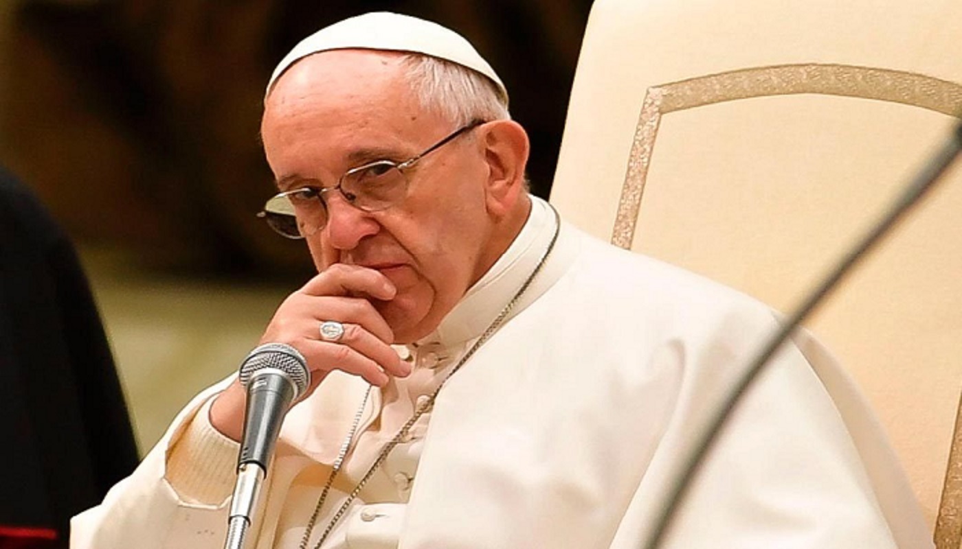 Papa Francisco está “sereno” a pesar de las denuncias, señala el Vaticano