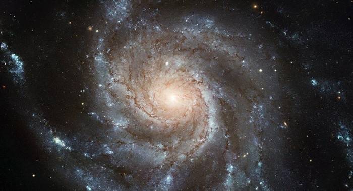 Descubren estrella gigante que ayudará a explicar la expansión del universo